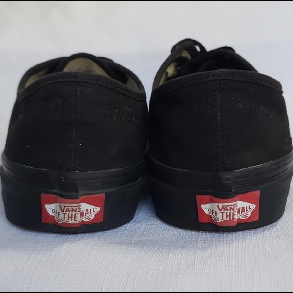 Vans - Picture 3 of 5